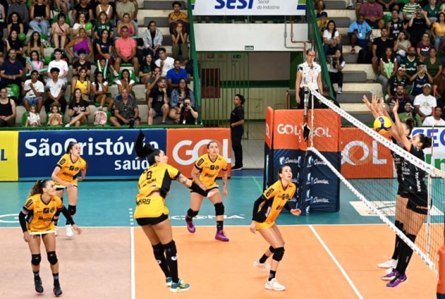 brasilia-volei-se-despede-da-superliga-com-derrota-para-osasco3A-ana-medina-se-destaca-com-22-pontos.-acompanhe-o-mundo-dos-esportes-no-de