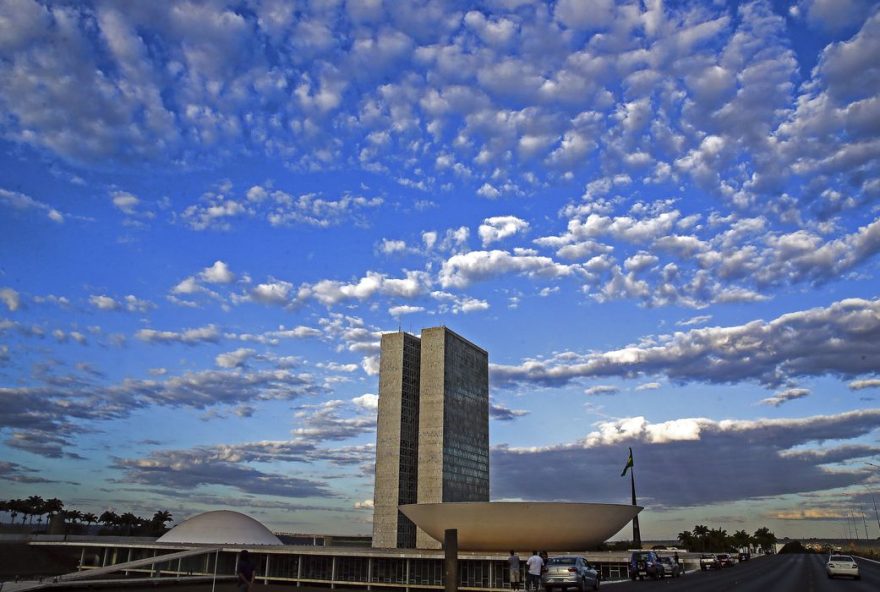 brasilia_congresso_nuvens_e_0416202217_2