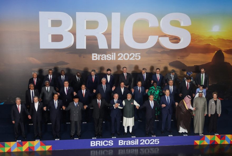 brics-fortalece-capacidade-de-producao-de-medicamentos-e-tratamentos-inovadores2C-promovendo-acesso-universal-a-saude