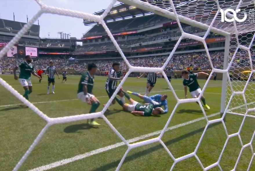 bruno-fuchs2C-do-palmeiras2C-explica-lance-em-que-salva-gol-com-a-cabeca3A-22nessa-hora-vale-tudo22