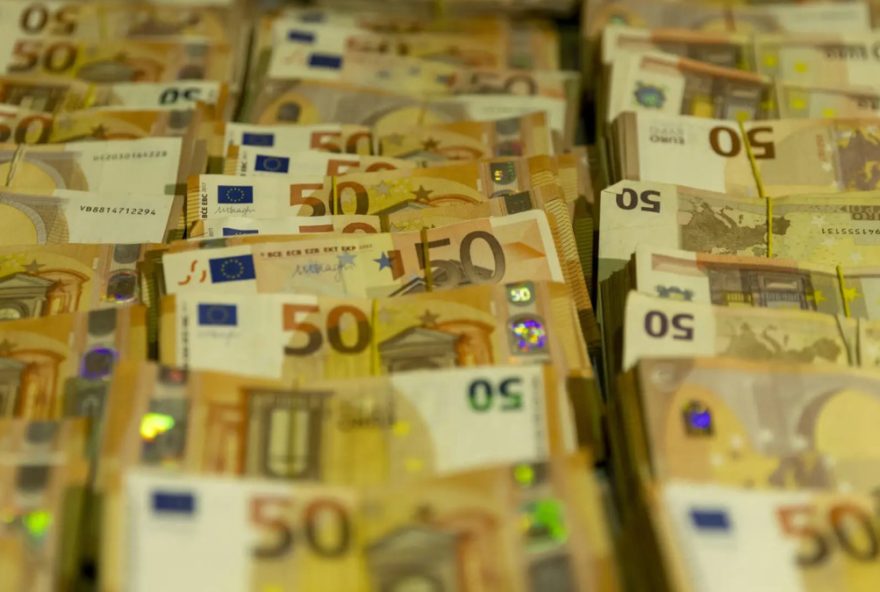 burlao-de-gaia-comprou-60-carros-com-credito-de-dois-milhoes-de-euros-que-nunca-pagou