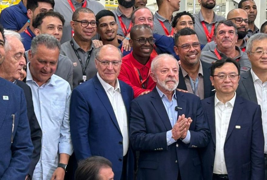 byd-inaugura-fabrica-de-carros-eletricos-em-camacari-com-investimento-de-r24-52C5-bilhoes3A-impulso-a-industria-automotiva-sustentavel