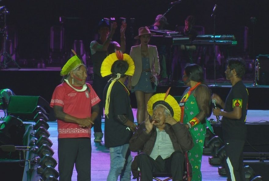 cacique-raoni-destaca-importancia-da-amazonia-no-lollapalooza-2026 cacique-raoni-destaca-importancia-da-amazonia-no-lollapalooza-2026