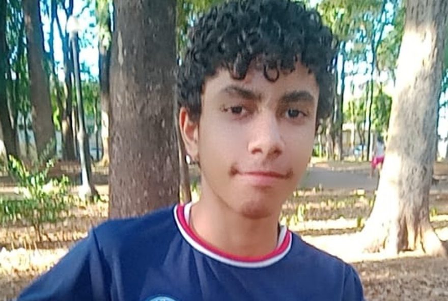 caes-farejadores-rastreiam-adolescente-desaparecido-as-margens-do-rio-pardo-em-pontal2C-sp