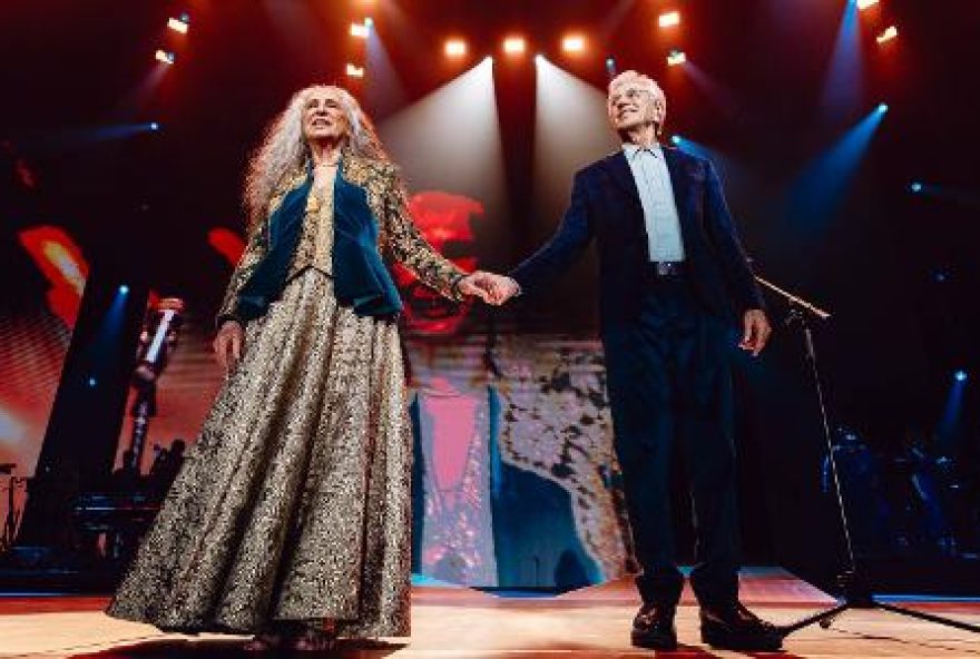 caetano-e-bethania-vencem-grammy-de-melhor-album-de-musica-global caetano-e-bethania-vencem-grammy-de-melhor-album-de-musica-global