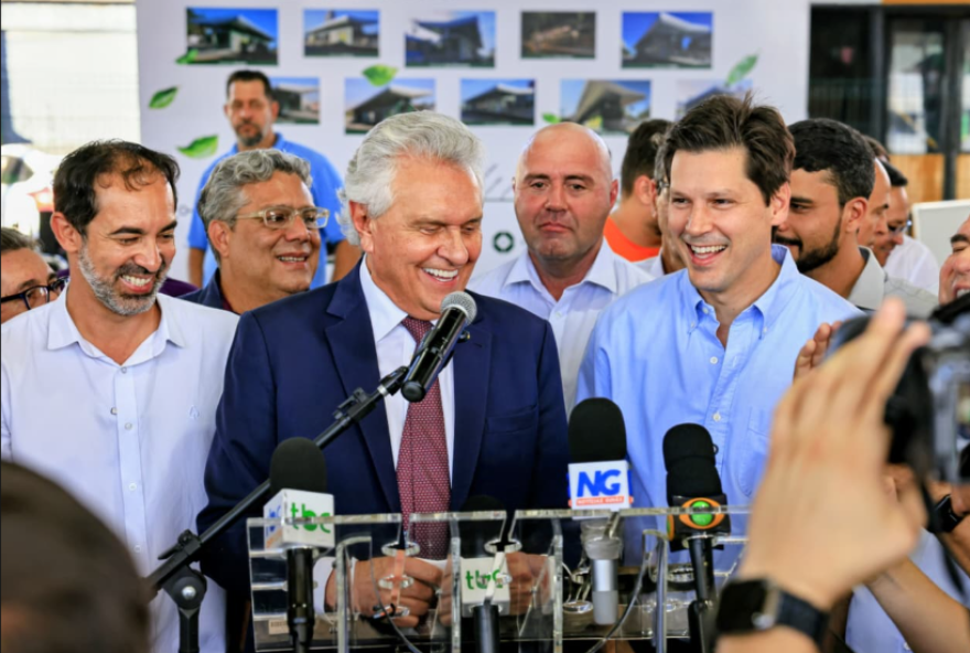 caiado-e-daniel-vilela-inauguram-novo-terminal-do-dergo2C-em-goiania caiado-e-daniel-vilela-inauguram-novo-terminal-do-dergo2C-em-goiania