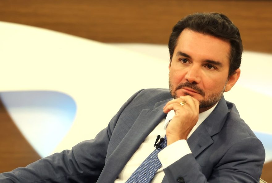 caiado-e-sabino-trocam-farpas-e-ministro-ironiza3A-quando-ele-tiver-12C525-eu-respondo