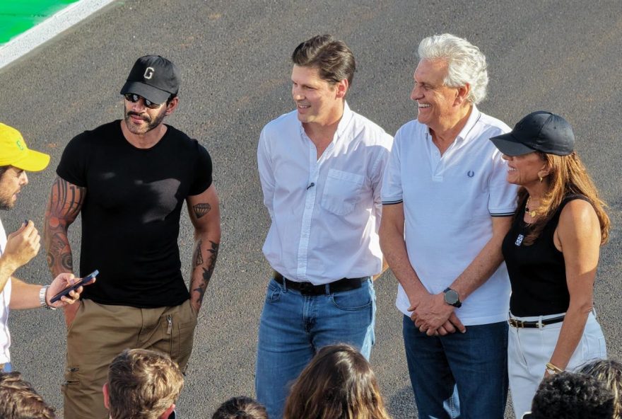 caiado2C-gracinha2C-daniel-e-gusttavo-lima-participam-de-quiz-sobre-motogp-em-goiania-1 caiado2C-gracinha2C-daniel-e-gusttavo-lima-participam-de-quiz-sobre-motogp-em-goiania-1