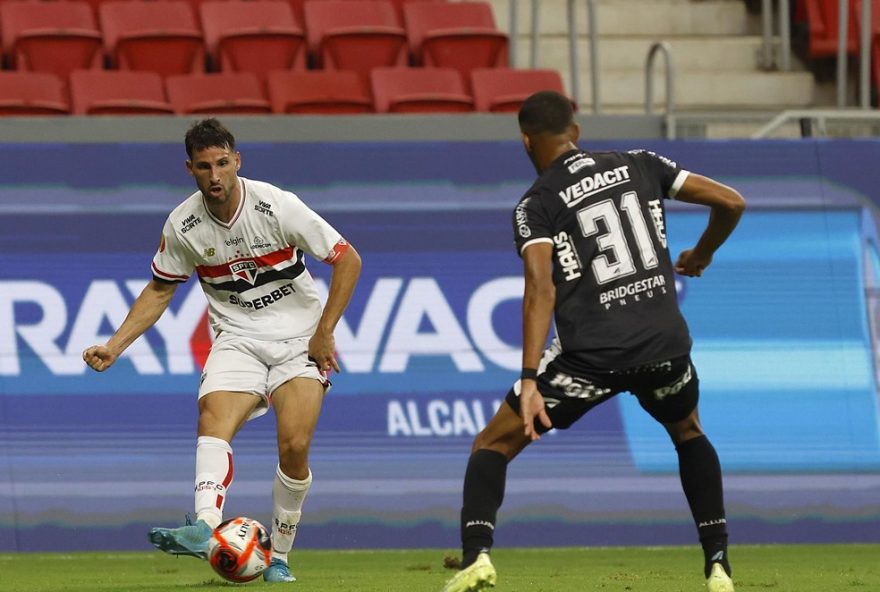 calleri-critica-desempenho-do-sao-paulo-em-empate-com-um-a-mais3A-22sem-desculpas-hoje22