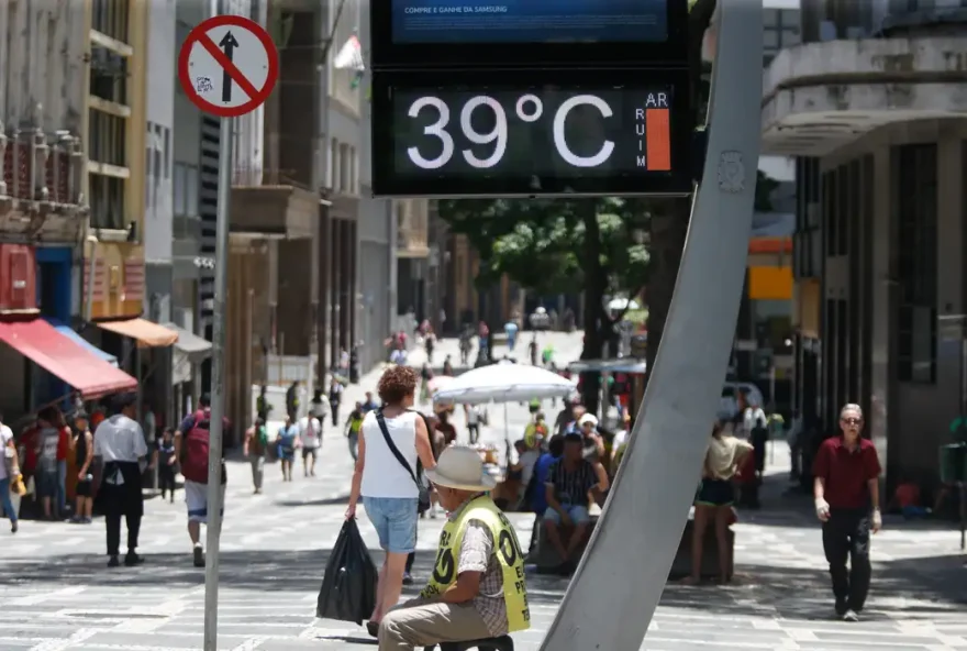 Efeitos do evento climático devem persistir até abril de 2024. (Foto: Paulo Pinto/Agência Brasil)