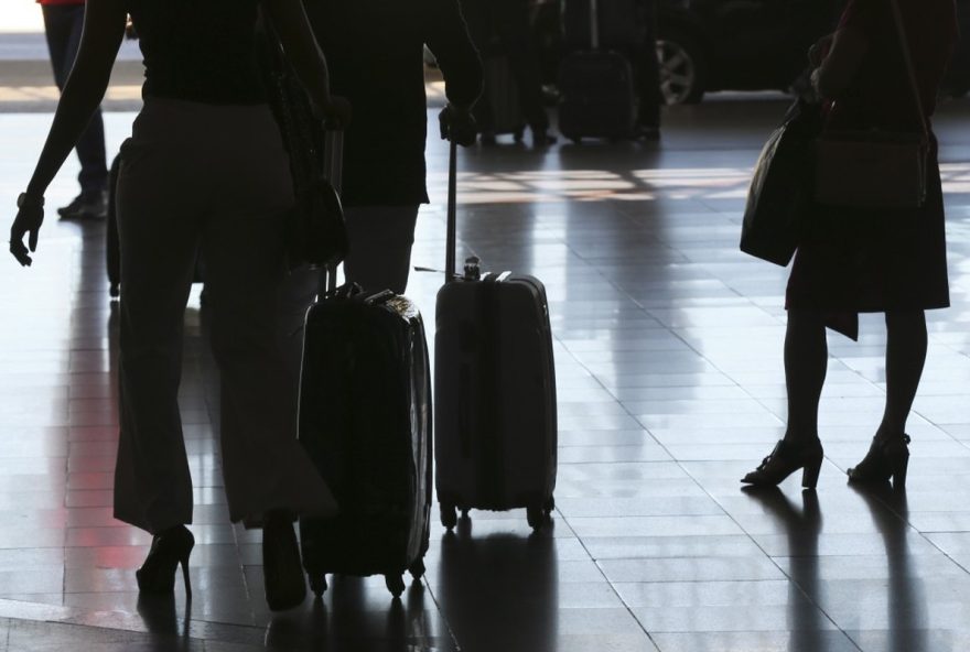 camara-aprova-gratuidade-de-bagagem-de-mao-de-ate-12-kg-em-voos-nacionais camara-aprova-gratuidade-de-bagagem-de-mao-de-ate-12-kg-em-voos-nacionais