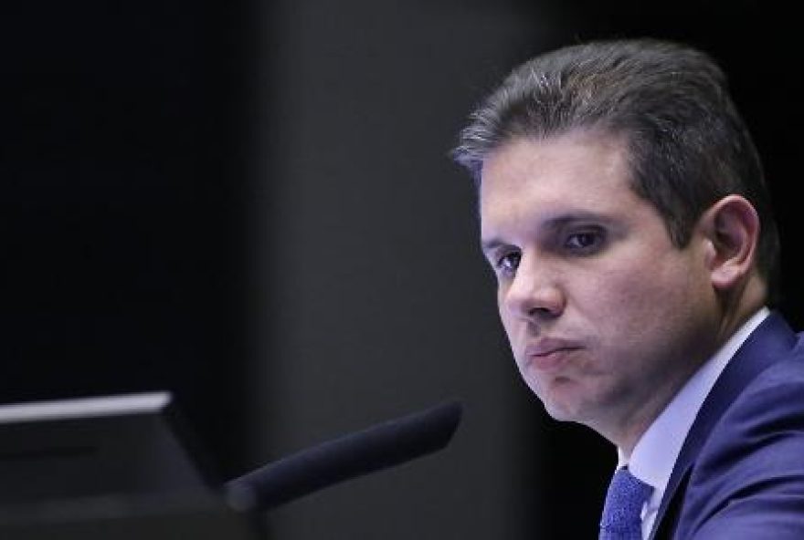 camara-aprova-pec-sobre-precatorios-e-tira-despesa-da-meta-fiscal