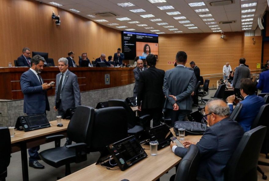 camara-de-campinas-vota-uso-de-faixas-exclusivas-para-transporte-de-pessoas-com-deficiencia-e-amplia-vagas-para-negros-e-indigenas camara-de-campinas-vota-uso-de-faixas-exclusivas-para-transporte-de-pessoas-com-deficiencia-e-amplia-vagas-para-negros-e-indigenas