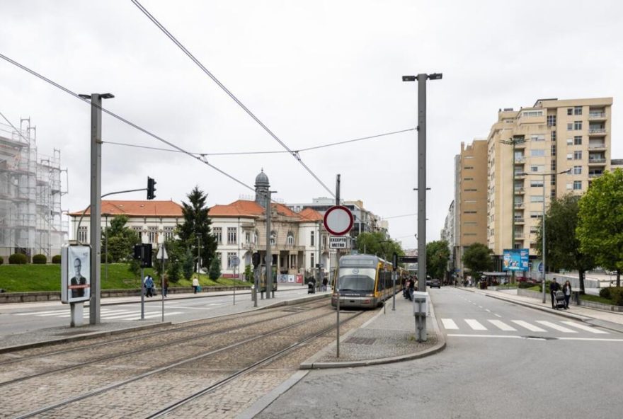 camara-de-gaia-tera-de-suspender-retirada-da-ciclovia-da-avenida-da-republica camara-de-gaia-tera-de-suspender-retirada-da-ciclovia-da-avenida-da-republica