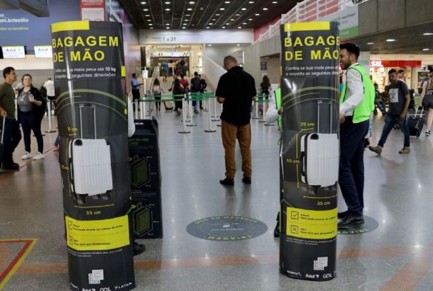 camara-dos-deputados-decide-sobre-projeto-de-cobranca-de-bagagem-de-mao