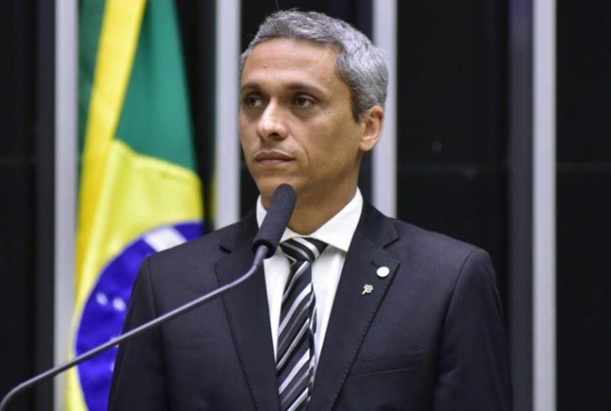camara-dos-deputados-suspende-processo-contra-gustavo-gayer-no-stf.assertj