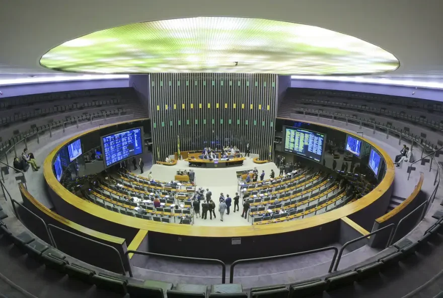 camara-dos-deputados-votara-cassacao-de-zambelli2C-ramagem-e-glauber-braga