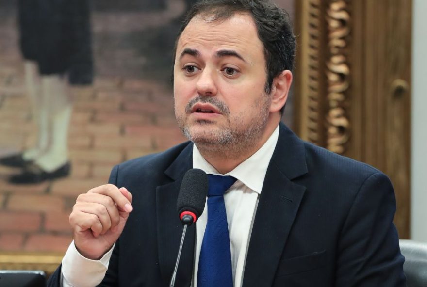 camara-salva-mandato-de-glauber-braga-e-suspende-deputado-por-seis-meses camara-salva-mandato-de-glauber-braga-e-suspende-deputado-por-seis-meses