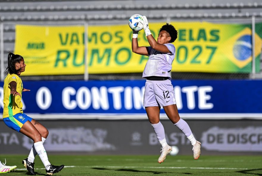 camila-celebra-titularidade-na-selecao-nacional-e-destaca-sonho-de-infancia-copa-america-2025