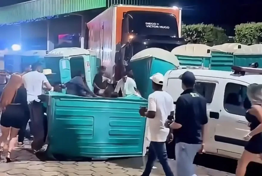 caminhao-de-dupla-sertaneja-atropela-16-pessoas-em-goias