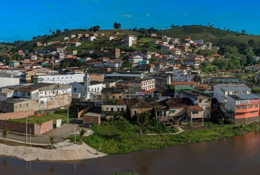 caminhoneiro-e-extorquido-por-suspeitos-na-br-101-em-laje3A-policia-age-rapidamente.-a-importancia-da-colaboracao-da-comunidade-para-combater-a-violencia