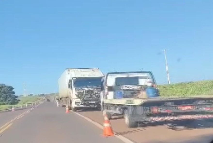 caminhoneiro-morre-em-batida-fatal-durante-roubo-de-caminhao-tanque-no-parana