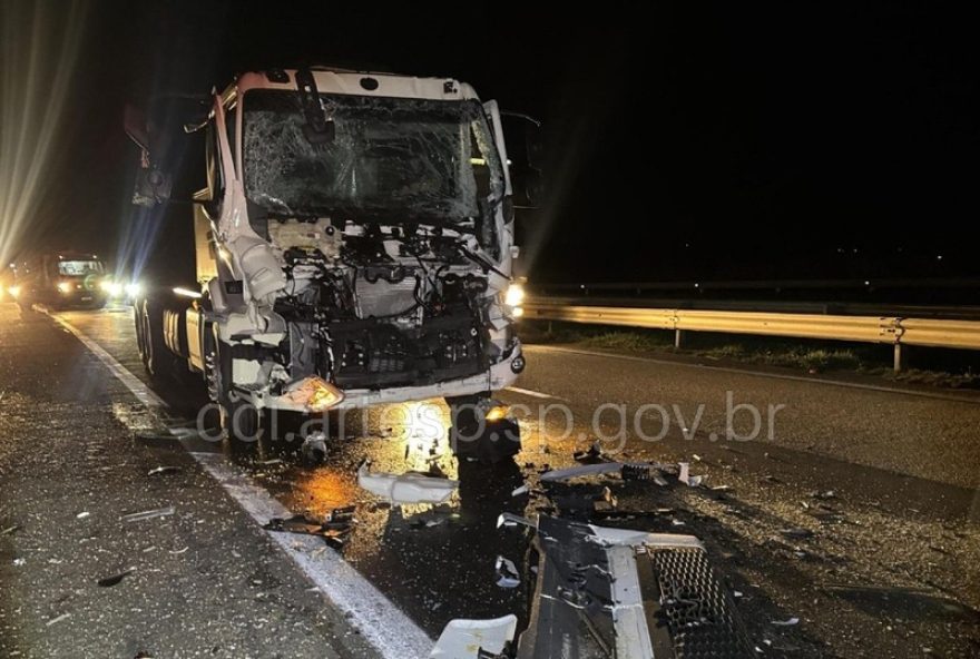 caminhoneiro-morre-em-colisao-na-rodovia-raposo-tavares-em-sp3A-atualizacoes-do-transito-e-precaucoes-para-evitar-acidentes