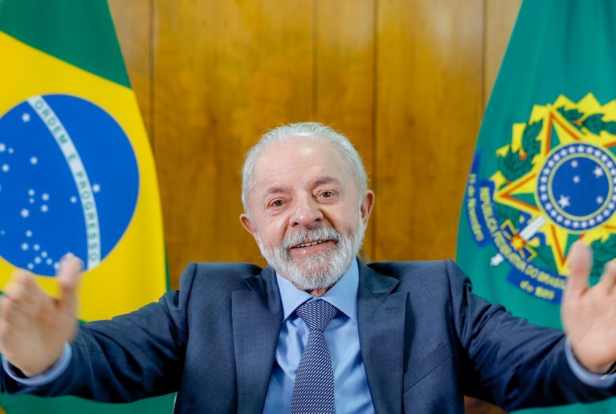 campana-presidencial-en-brasil3A-lula-da-silva-apunta-ahora-a-su-eventual-rival-en-2026