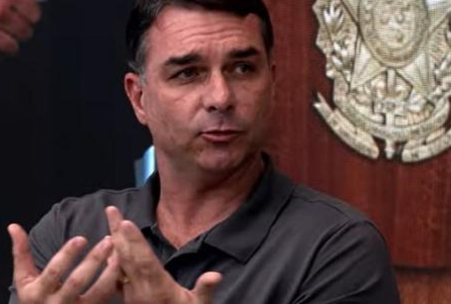 campanha-de-flavio-ve-como-irreal-direita-ter-tres-nomes campanha-de-flavio-ve-como-irreal-direita-ter-tres-nomes