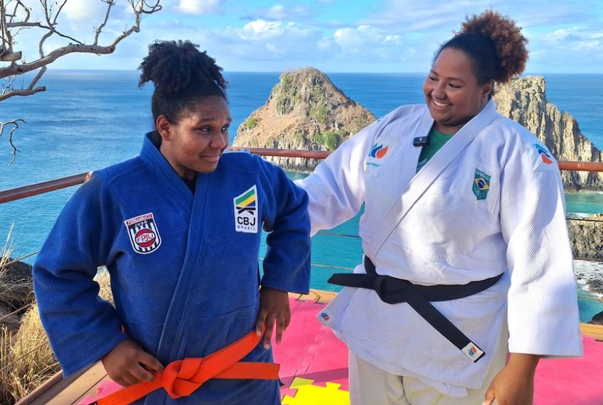 campea-olimpica-beatriz-souza-emociona-judoca-em-encontro-surpresa-em-fernando-de-noronha campea-olimpica-beatriz-souza-emociona-judoca-em-encontro-surpresa-em-fernando-de-noronha