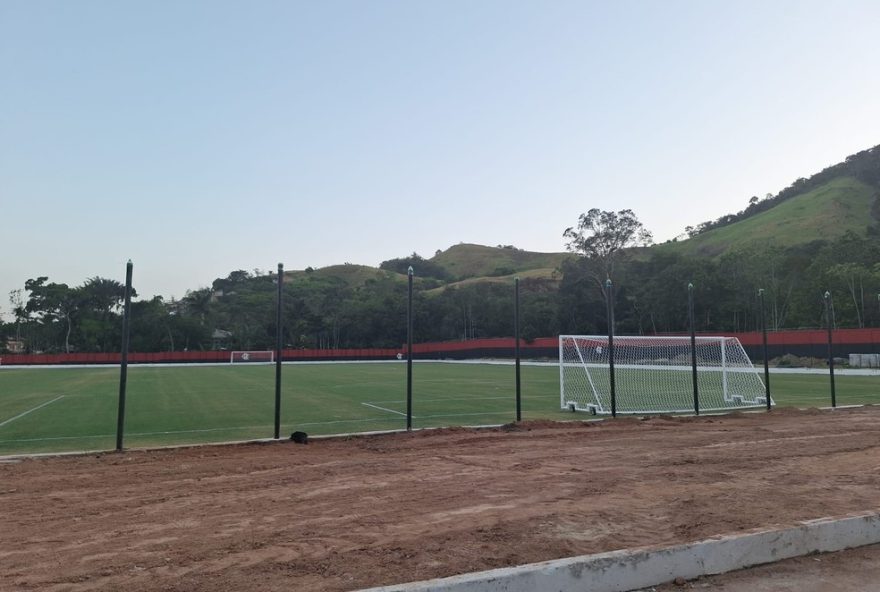 campo-do-estadio-no-ninho-do-urubu-para-base-do-flamengo-finalizado3B-veja-foto-e-detalhes