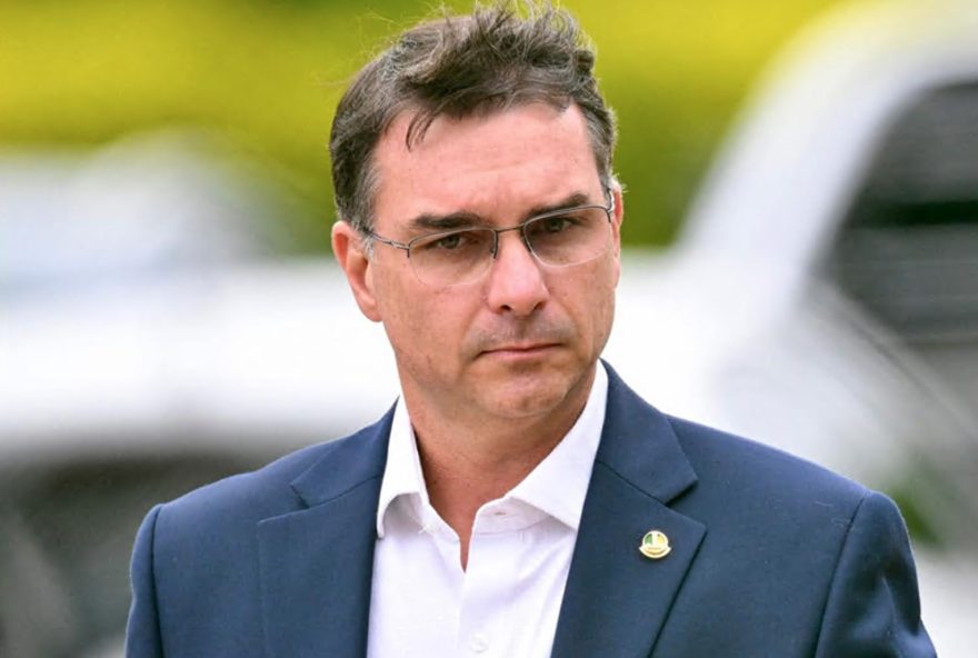 candidatura-de-flavio-bolsonaro-em-2026-gera-imbroglio-na-direita-e-potencial-para-fogo-amigo candidatura-de-flavio-bolsonaro-em-2026-gera-imbroglio-na-direita-e-potencial-para-fogo-amigo