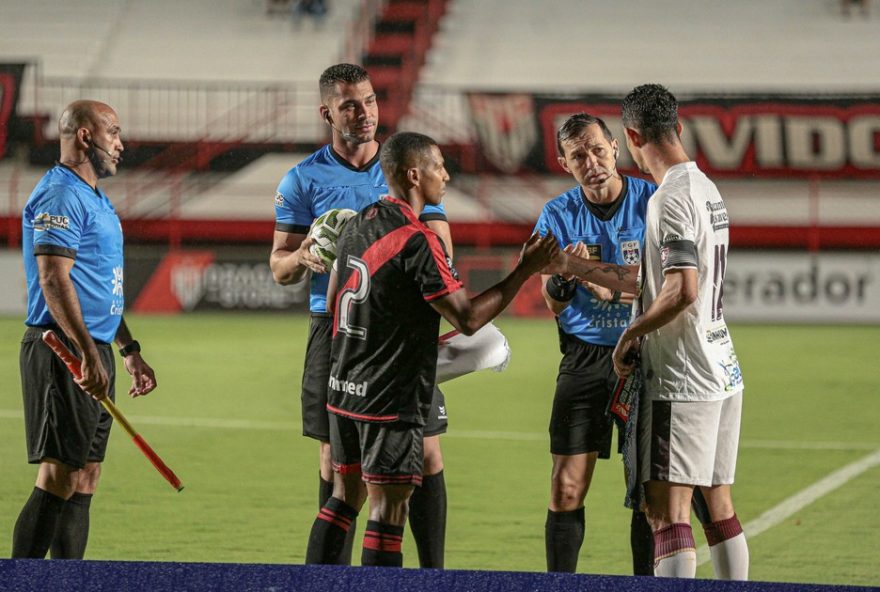 capitao-jean-dias-destaca-boa-atuacao-como-lateral-na-vitoria-do-atletico-go capitao-jean-dias-destaca-boa-atuacao-como-lateral-na-vitoria-do-atletico-go