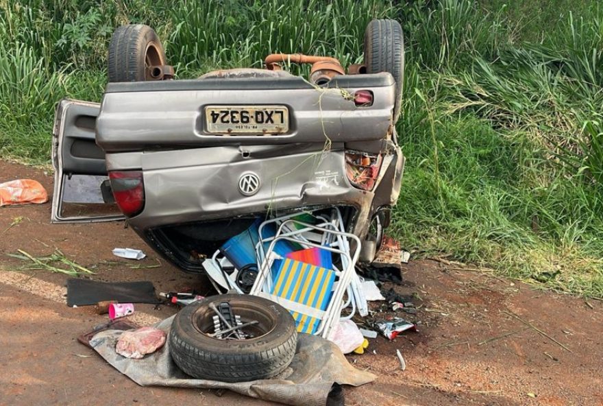 capotamento-de-carro-com-oito-pessoas-deixa-quatro-criancas-feridas-entre-marechal-candido-rondon-e-toledo2C-pr
