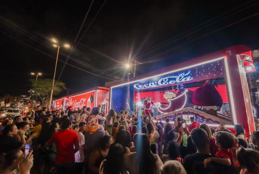caravana-de-natal-da-coca-cola-ilumina-caruaru3A-horarios-e-trechos-no-sabado caravana-de-natal-da-coca-cola-ilumina-caruaru3A-horarios-e-trechos-no-sabado