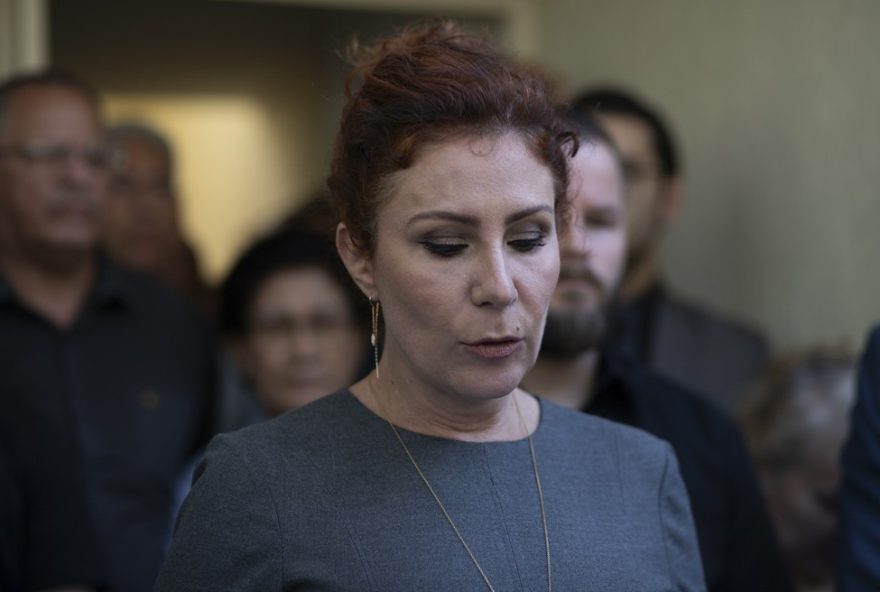 carla-zambelli2C-foragida-na-italia2C-comenta-politica-e-critica-stf-em-perfil-alternativo-no-instagram