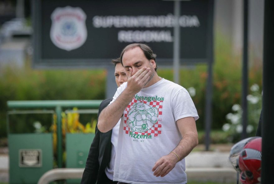 carlos-bolsonaro-comenta-estado-de-saude-do-pai-apos-nova-cirurgia carlos-bolsonaro-comenta-estado-de-saude-do-pai-apos-nova-cirurgia