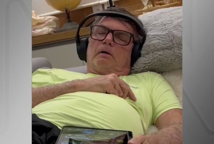 carlos-bolsonaro-divulga-video-de-bolsonaro-solucando-enquanto-dorme carlos-bolsonaro-divulga-video-de-bolsonaro-solucando-enquanto-dorme