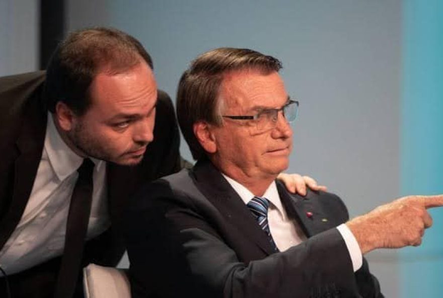carlos-bolsonaro-fala-sobre-saude-do-pai-e-suspeita-de-cancer