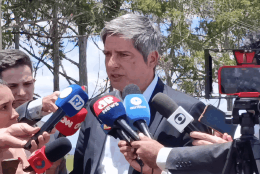 carlos-portinho-discute-cenario-eleitoral-com-jair-bolsonaro carlos-portinho-discute-cenario-eleitoral-com-jair-bolsonaro