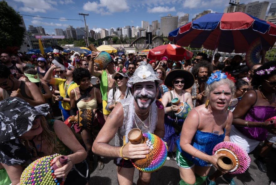 carnaval-2025-em-bh3A-feriado-ou-ponto-facultativo3F-saiba-o-que-dizem-os-decretos-da-prefeitura-e-do-governo-de-minas-gerais