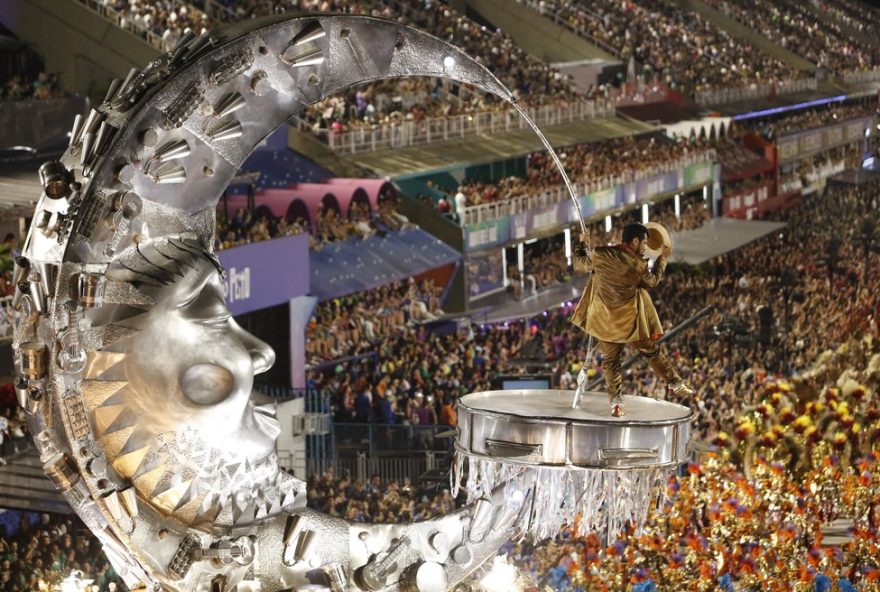 carnaval-20273A-escolas-de-samba-do-rio-de-janeiro-se-preparam-para-desfiles-grandiosos carnaval-20273A-escolas-de-samba-do-rio-de-janeiro-se-preparam-para-desfiles-grandiosos