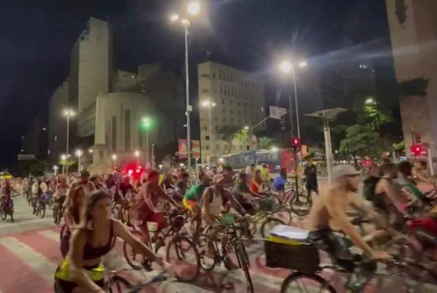 carnaval-bh3A-bloco-da-bicicletinha-e-arrastao-do-hott-nesta-quinta-feira-guia-completo carnaval-bh3A-bloco-da-bicicletinha-e-arrastao-do-hott-nesta-quinta-feira-guia-completo