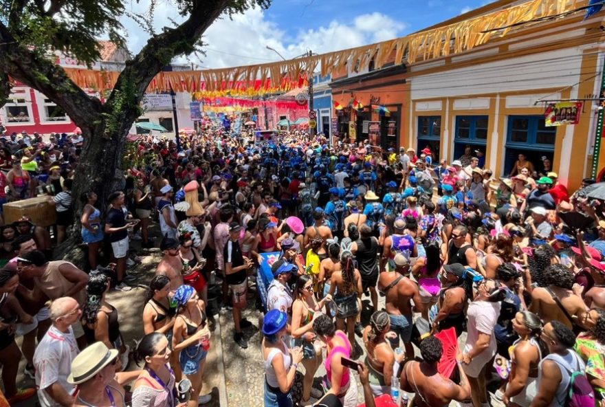 carnaval-de-olinda-20263A-4-milhoes-de-folioes-movimentaram-r24-12C5-bi-via-pix2C-revela-prefeitura carnaval-de-olinda-20263A-4-milhoes-de-folioes-movimentaram-r24-12C5-bi-via-pix2C-revela-prefeitura