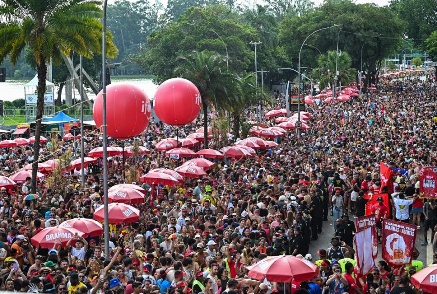 carnaval-de-sao-paulo-movimenta-r24-32C4-bilhoes-e-gera-mais-de-50-mil-empregos2C-segundo-balanco-oficial