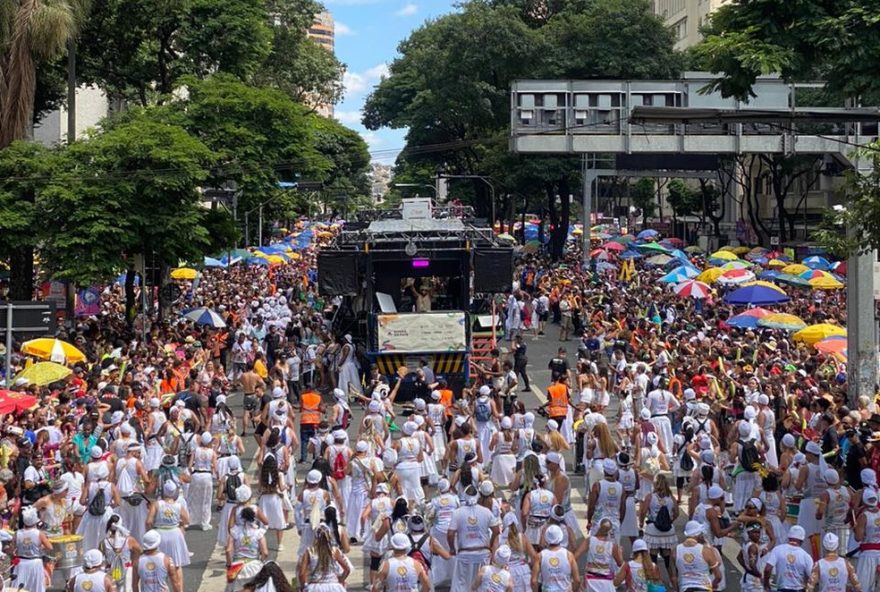 carnaval-em-bh3A-mobilidade-urbana-e-dicas-para-curtir-com-seguranca