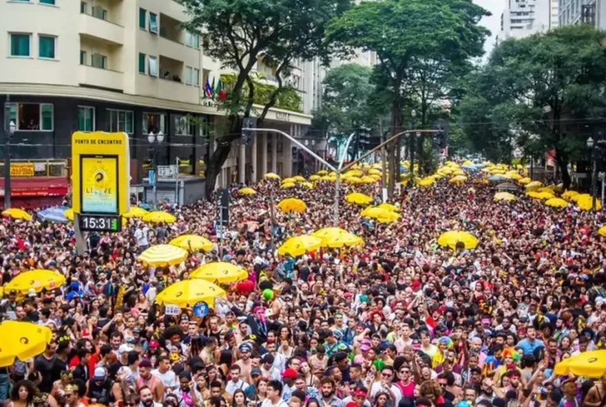 carnaval-em-sao-paulo3A-linhas-de-metro-e-trem-funcionarao-24h