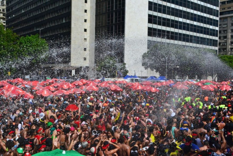 carnaval-no-rio-de-janeiro3A-dicas-para-aproveitar-a-folia-com-sol2C-calor-e-possibilidade-de-chuva.-alegria-com-responsabilidade carnaval-no-rio-de-janeiro3A-dicas-para-aproveitar-a-folia-com-sol2C-calor-e-possibilidade-de-chuva.-alegria-com-responsabilidade