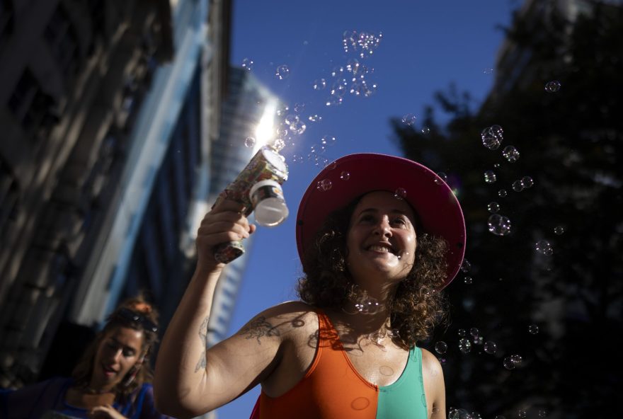 carnaval3A-saiba-como-se-preparar-para-a-folia-com-um-check-list-de-saude carnaval3A-saiba-como-se-preparar-para-a-folia-com-um-check-list-de-saude