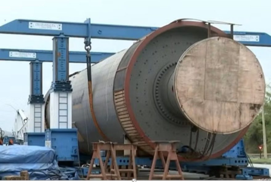 carreta-com-carga-de-636-toneladas-passara-pela-br-262-em-mg3B-mudancas-no-transito carreta-com-carga-de-636-toneladas-passara-pela-br-262-em-mg3B-mudancas-no-transito